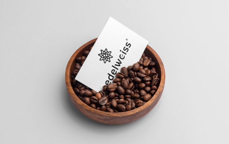 Werbeagentur, Weiden, Oberpfalz, Amberg, Cham, Hof, Marketing, Werbung, kreativmaleins, Geschäftsausstattung, Edelweiss, Logo, Branding, Speisekarte, Öffungszeiten, Marken-Refresh, Kaffee, Frühstück, Kaffeebohnen, Espresso, Cocktails, Bier, Tee
