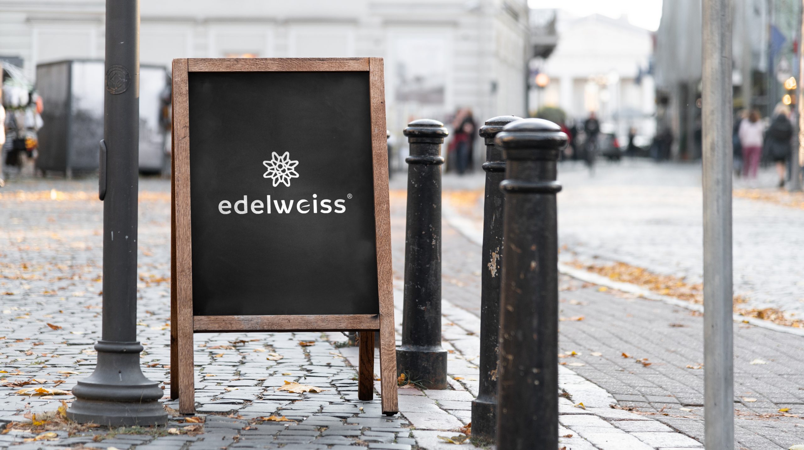 Werbeagentur, Weiden, Oberpfalz, Amberg, Cham, Hof, Marketing, Werbung, kreativmaleins, Geschäftsausstattung, Edelweiss, Logo, Branding, Speisekarte, Öffungszeiten, Marken-Refresh, Kaffee, Frühstück, Kaffeebohnen, Espresso, Cocktails, Bier, Tee