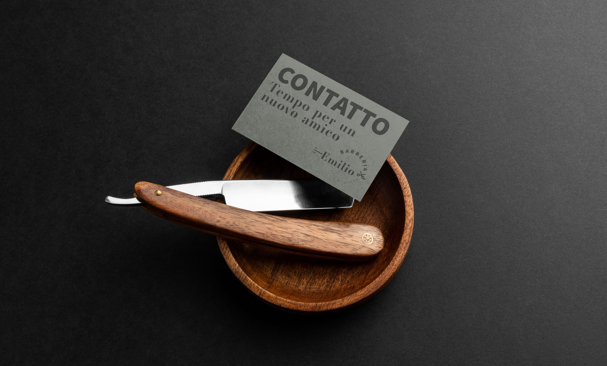 Werbeagentur, Weiden, Oberpfalz, Amberg, Cham, Hof, Marketing, Werbung, kreativmaleins, Flyer, Visitenkarte, Geschäftsausstattung, Online, Webdesign, Webseite, Emilio, Barberia, Friseur, Late Night Cut, Öffnungszeiten, Preisliste, Café