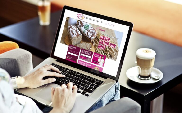 Werbeagentur, Weiden, Oberpfalz, Amberg, Cham, Hof, Marketing, Werbung, kreativmaleins, Geschäftsausstattung, Backhaus Kutzer, Logo, Branding, Verpackung, Brot, Gebäck, Filialen, Kaffee, Traditionsbäckerei, Semmeln & Laugengebäck, süßes Gebäck, Öffnungszeiten, Webseite, Broschüre, Flyer